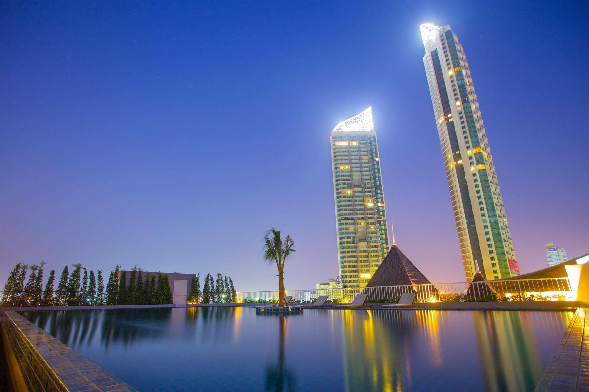 Rodina Beach Hotel Jomtien pláž Exteriér fotografie