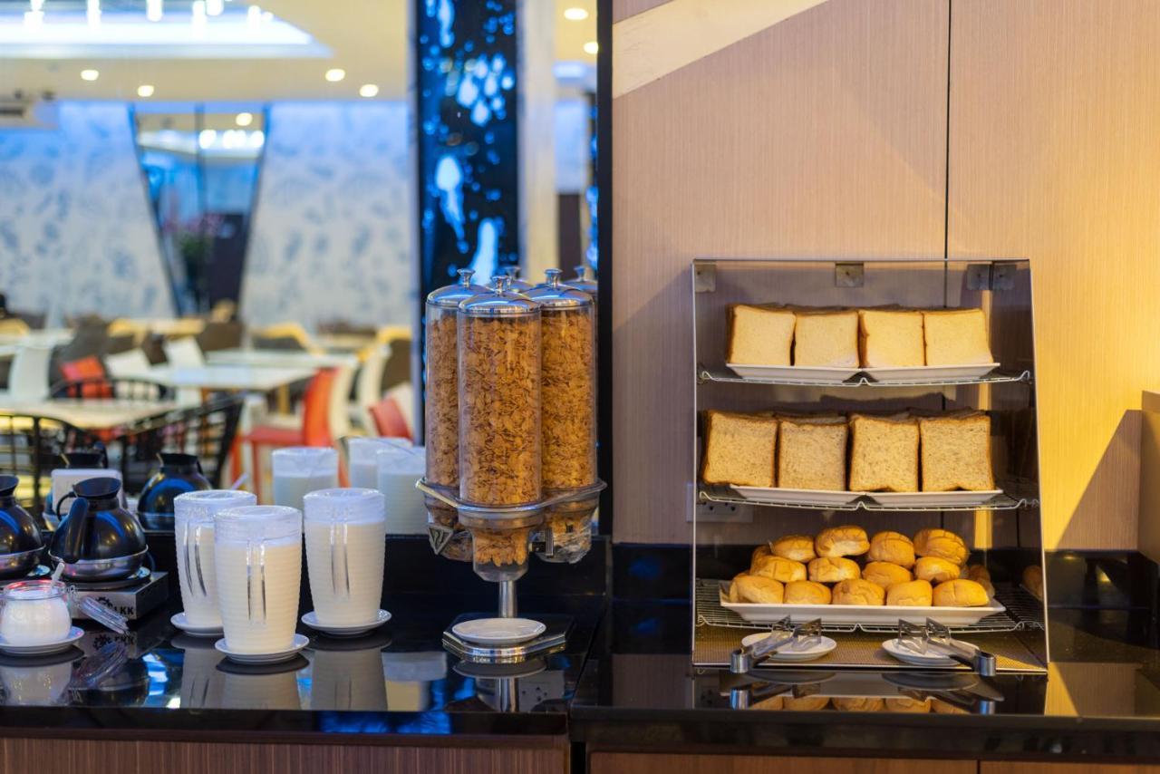 Rodina Beach Hotel Jomtien pláž Exteriér fotografie